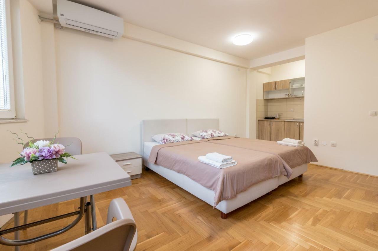Comfy Apartments-Ochryda Zewnętrze zdjęcie