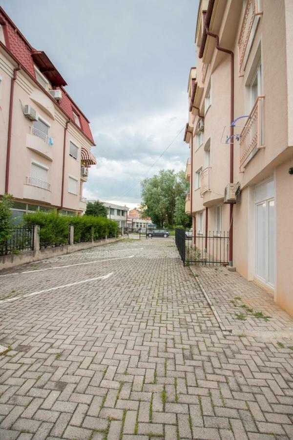 Comfy Apartments-Ochryda Zewnętrze zdjęcie