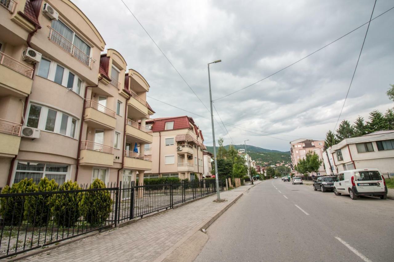 Comfy Apartments-Ochryda Zewnętrze zdjęcie
