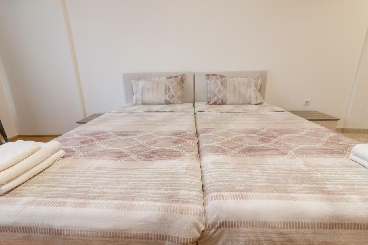 Comfy Apartments-Ochryda Zewnętrze zdjęcie
