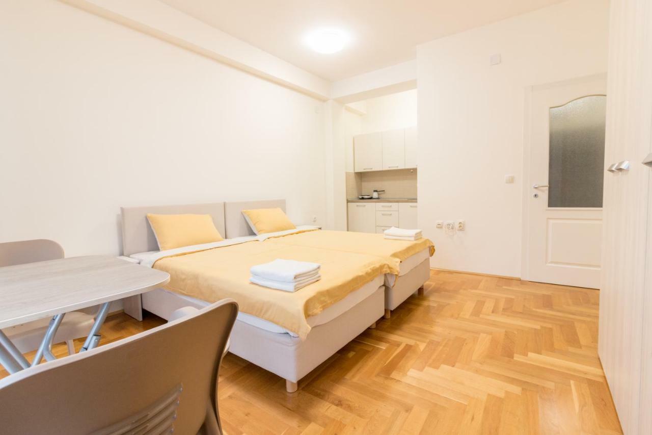 Comfy Apartments-Ochryda Zewnętrze zdjęcie