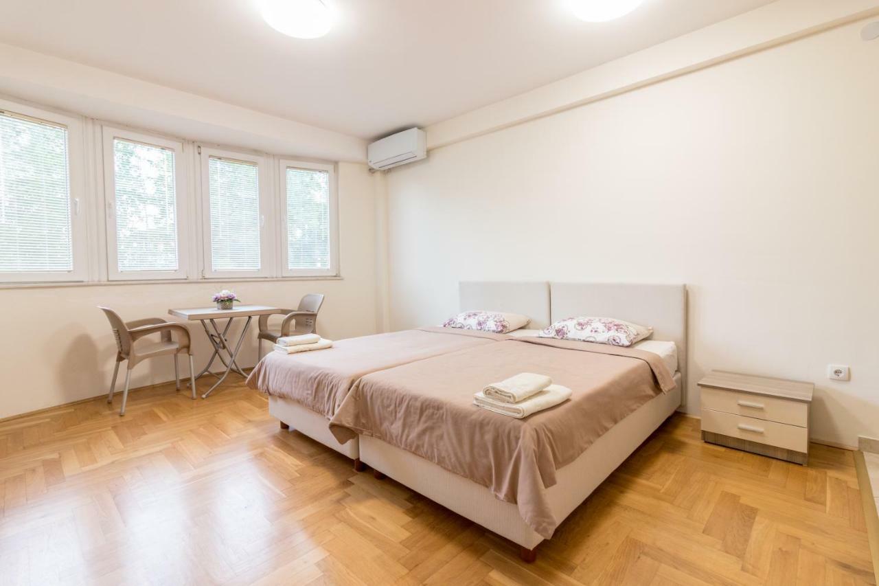Comfy Apartments-Ochryda Zewnętrze zdjęcie