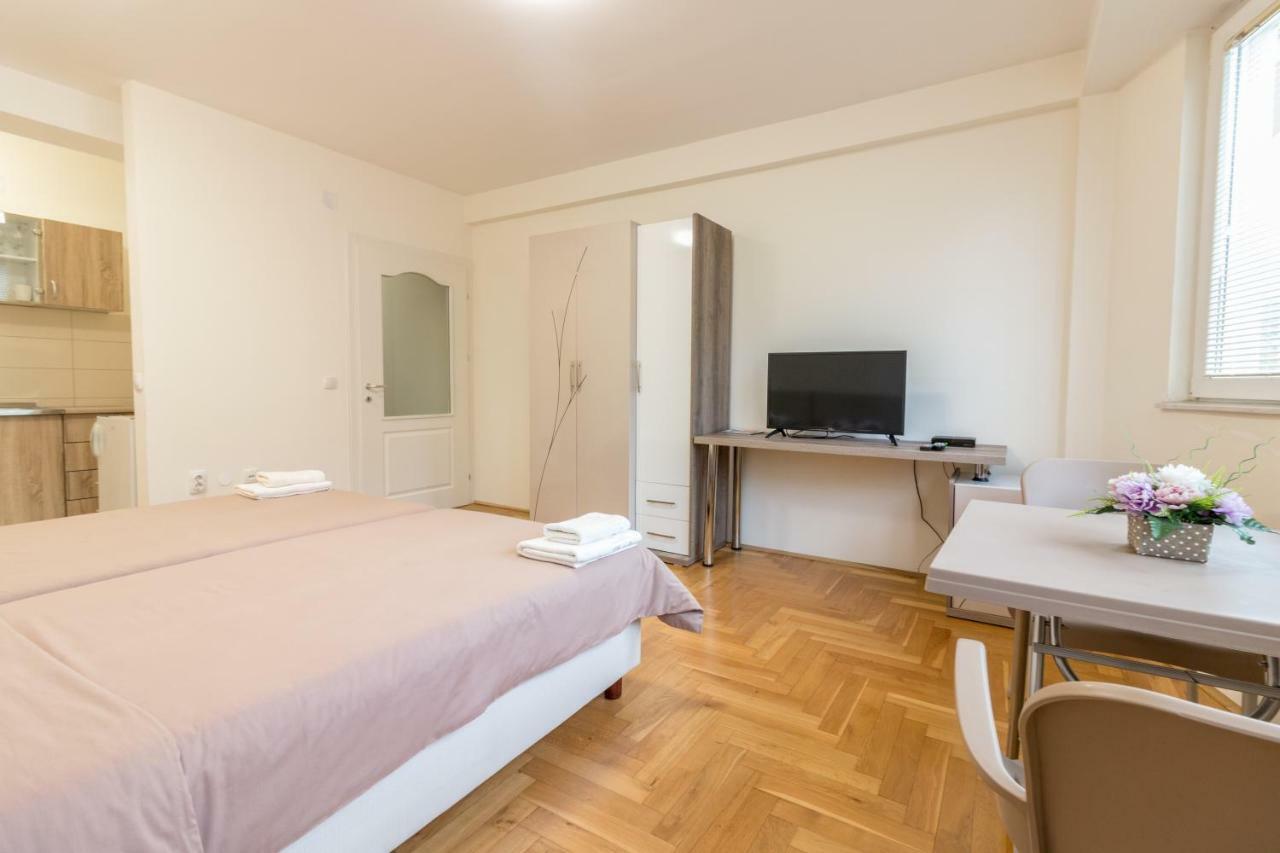Comfy Apartments-Ochryda Zewnętrze zdjęcie